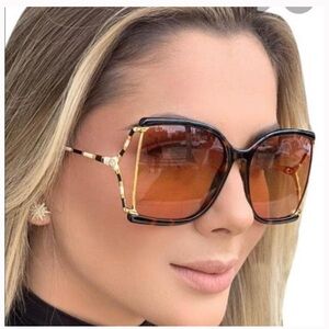 Authentic GUCCI Butterfly GG0592S Square Oversized Sunglasses